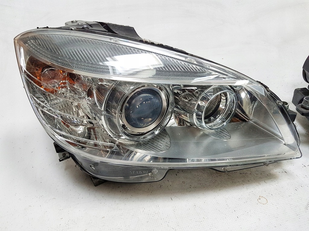 MERCEDES C W204 bixenon A2048202961 + A2048203061