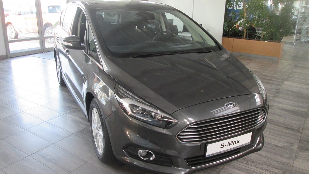 Ford S-Max Titanium