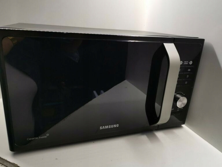 KUCHENKA MIKROFALOWA SAMSUNG MS23F301TFK