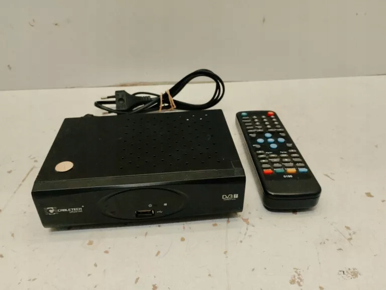 DEKODER DVBT CABLETECH URZ0195 + PILOT