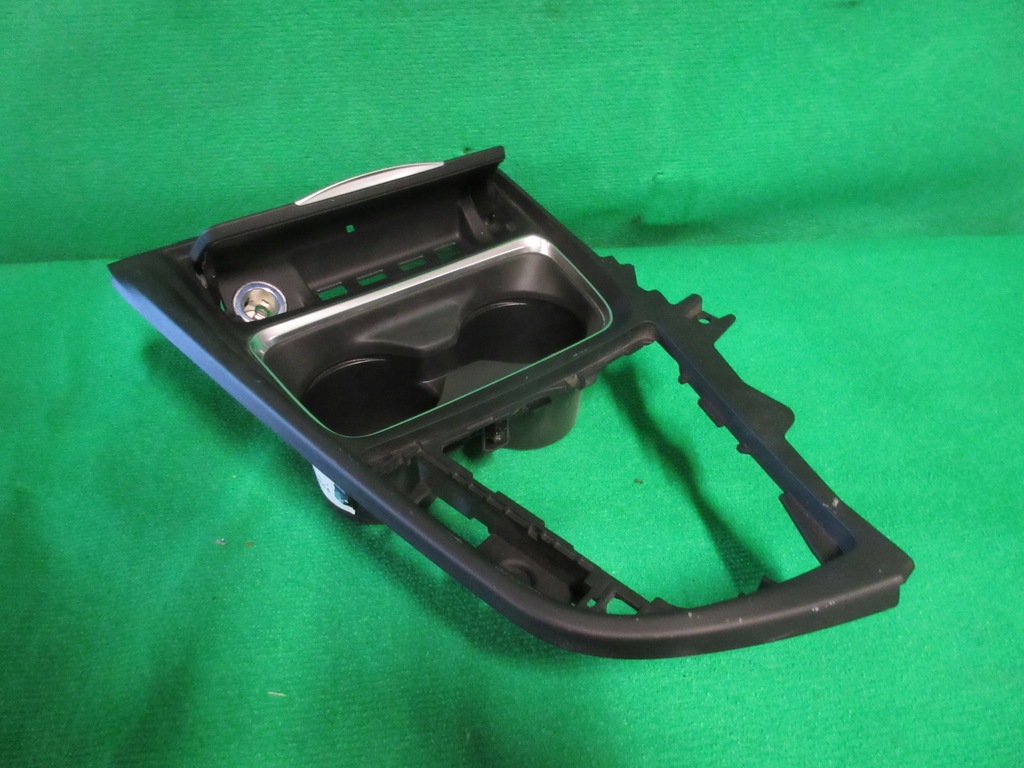 OSŁONA KONSOLI POPIELNICZKA CUPHOLDER BMW F30 F31 7732564480