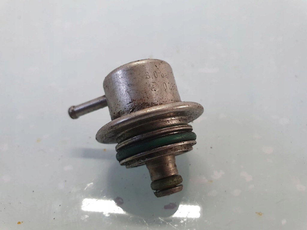 Saab 9-5 2001 Regulator ciśnienia paliwa