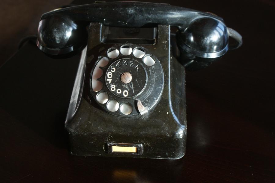 Telefon retro prl czarny oldschool 1961