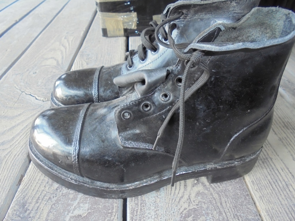 BRITISH ARMY AMMO BOOTS SIZE 8L