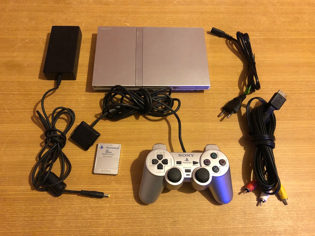 Konsola PLAYSTATION 2 PS2 SLIM SREBRNY Zestaw Pad