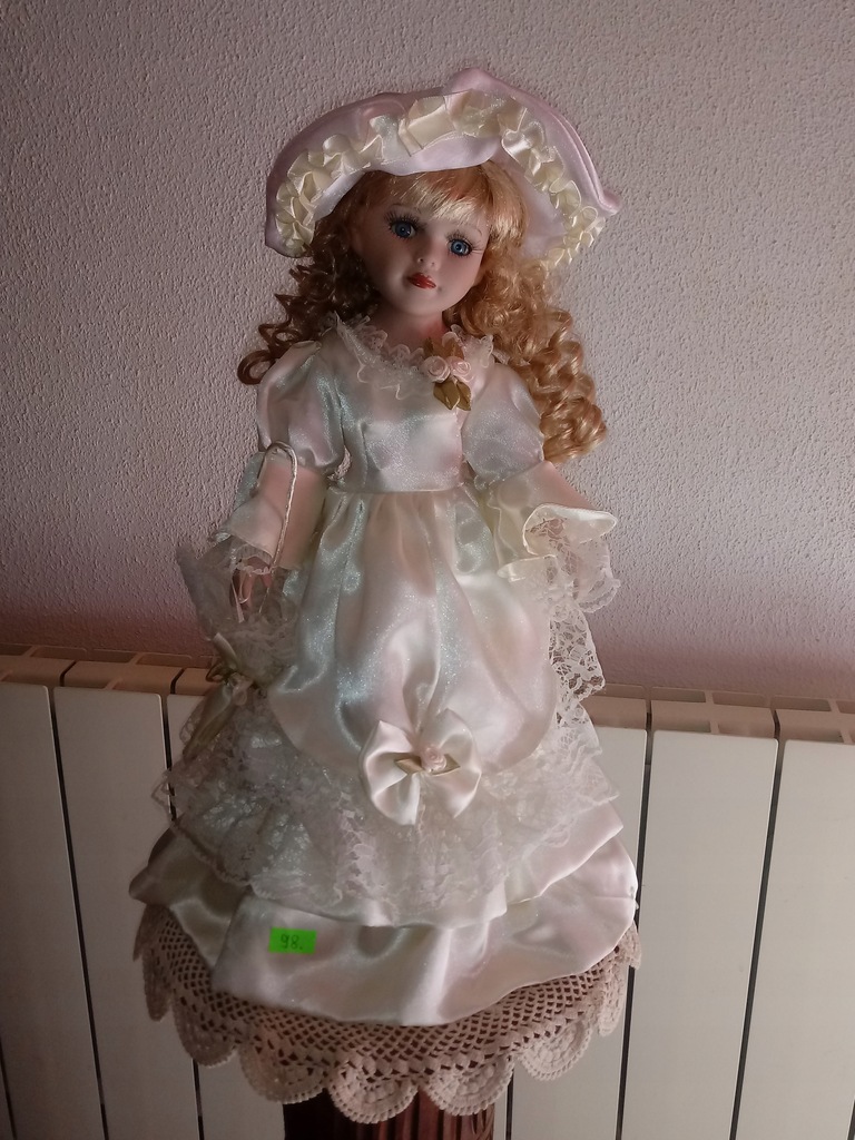 Lalki porcelanowe, 40 cm, ma stojak