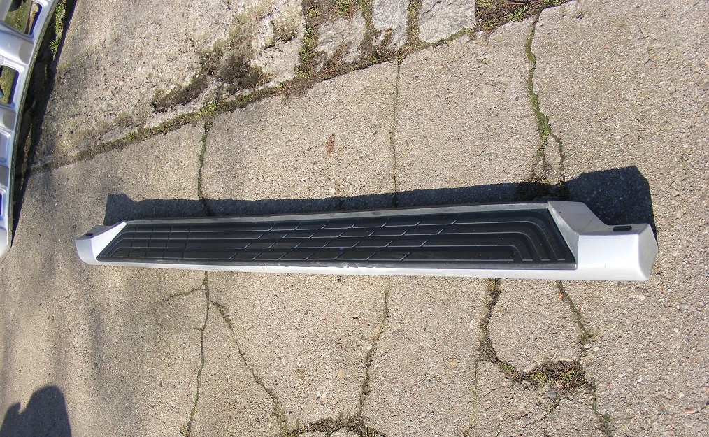 MITSUBISHI PAJERO IV PRAWY STOPIEŃ LISTWA 7656A044