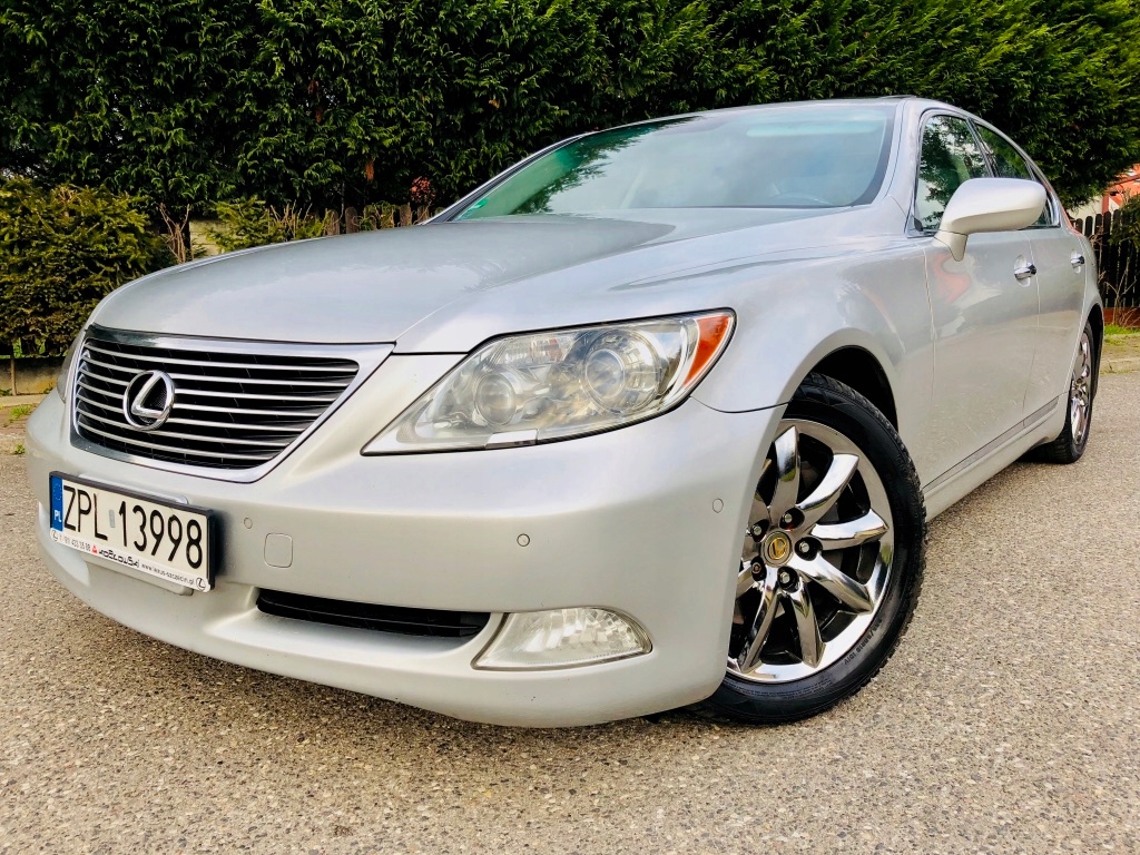 Lexus LS 460