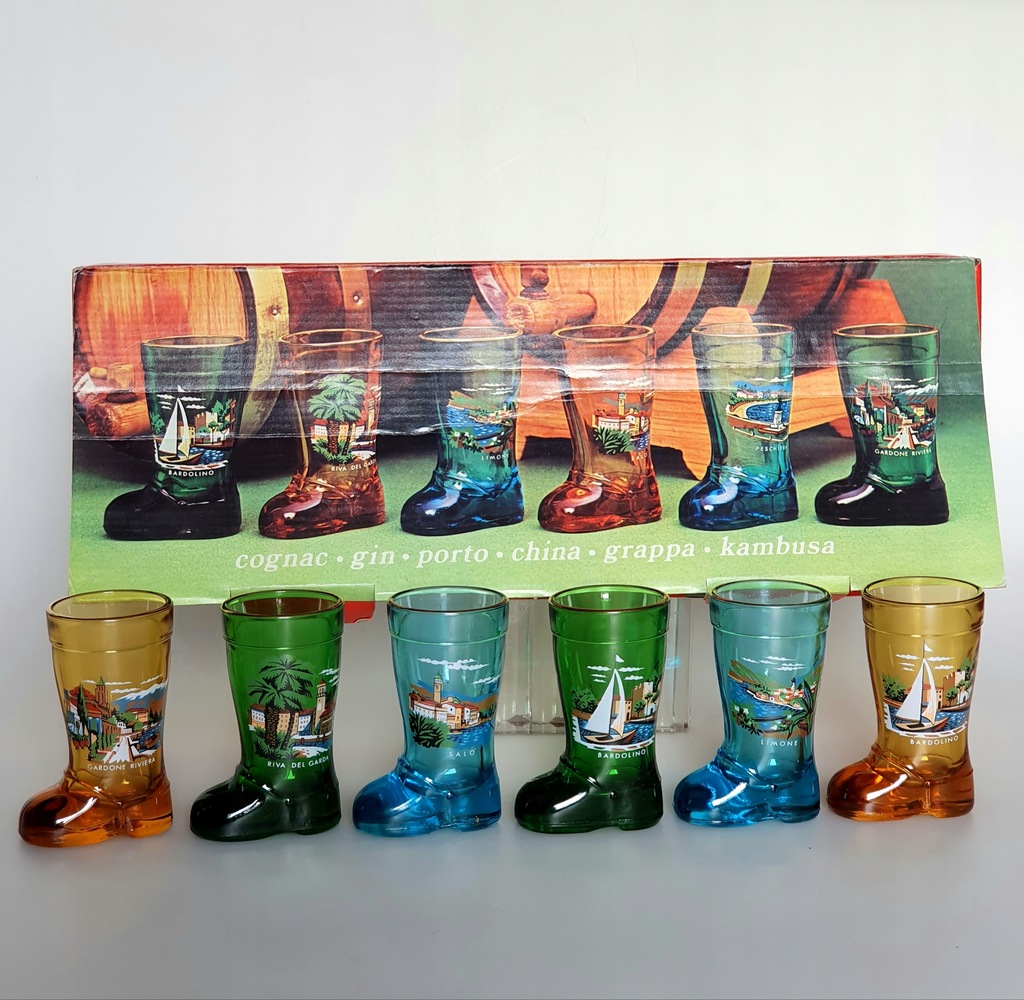 KIELISZKI W KSZTAŁCIE BUTA / ITALIA