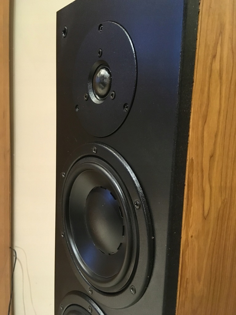 スピーカー・ウーファー DYNAUDIO Audience70 スピーカー・ウーファー DYNAUDIO Audience70 Dynaudio Audience