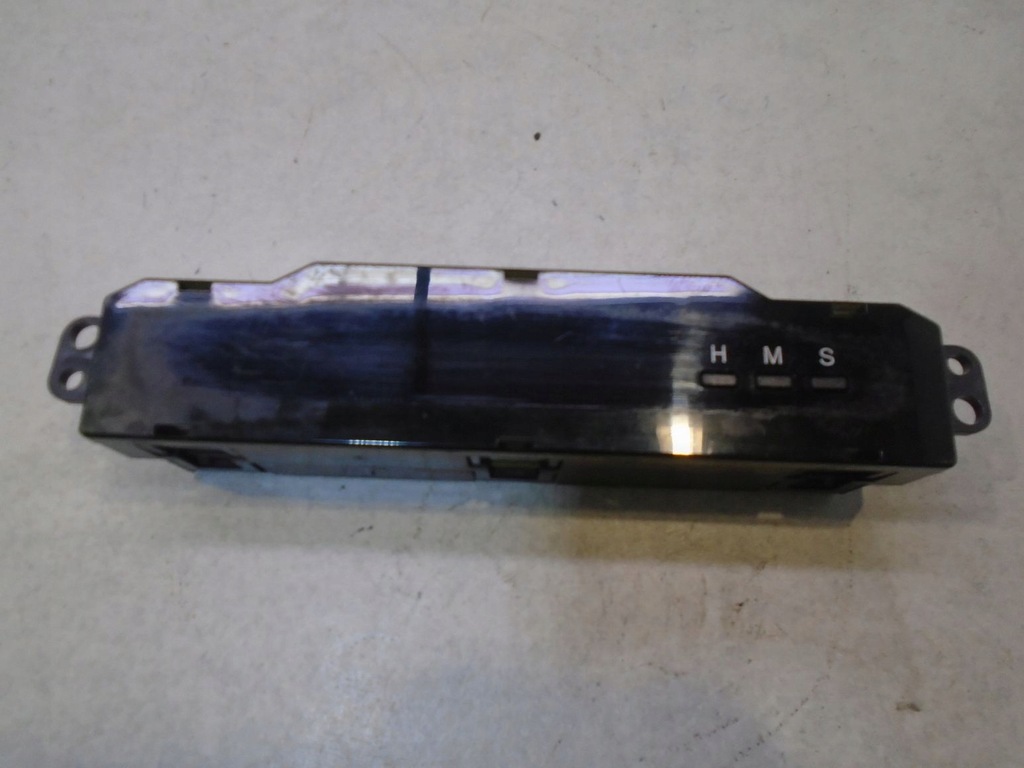 WYŚWIETLACZ ZEGAREK CHEVROLET NUBIRA 96812053