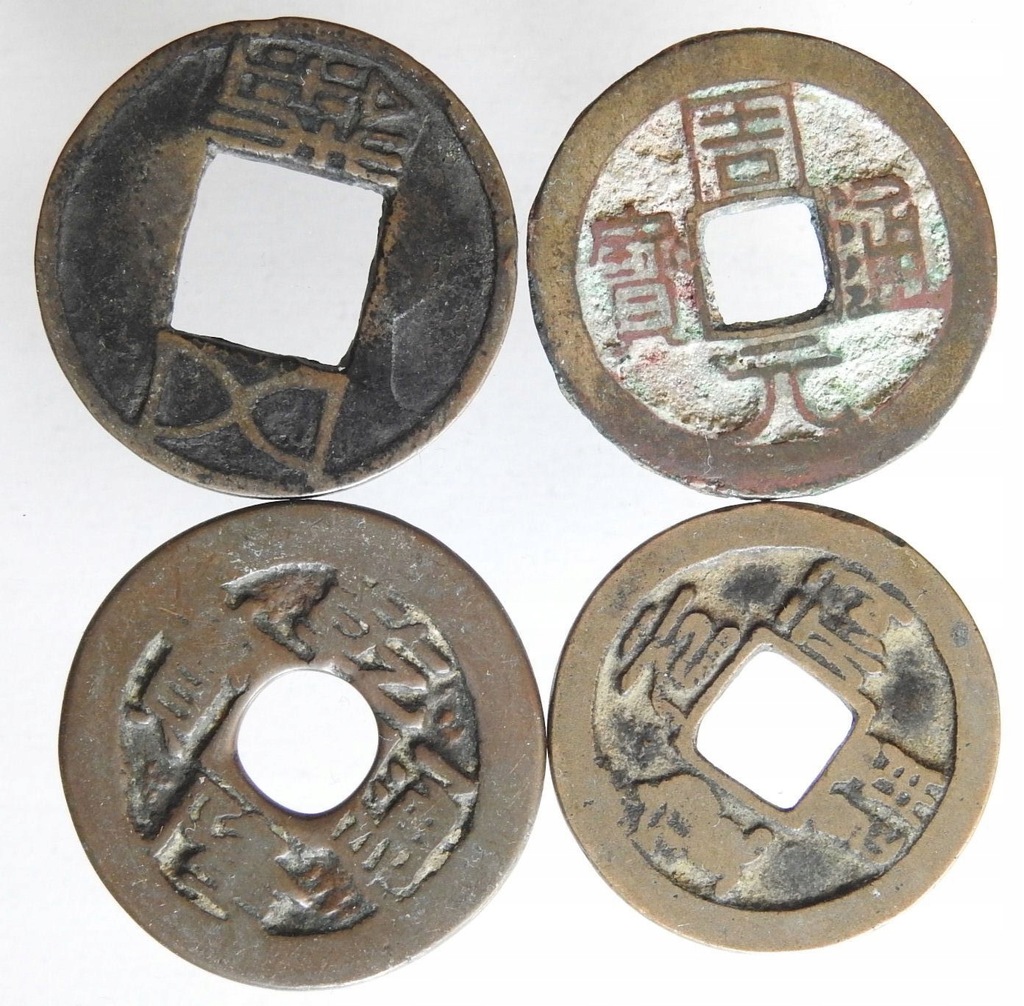 T3. MONETY CASH 4 SZTUKI KAŻDA INNA N1