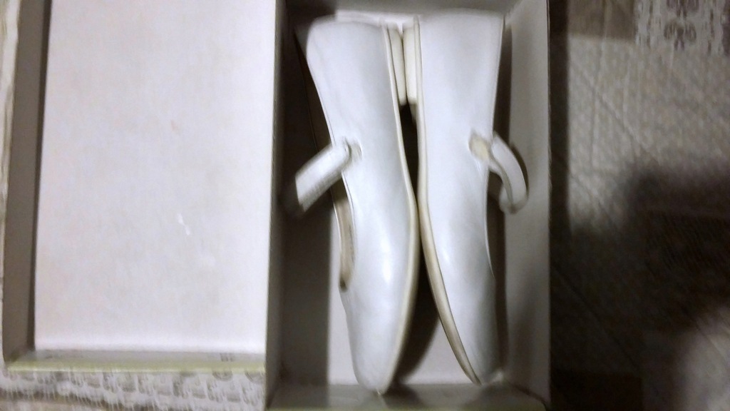 Primigi r35 22.5cm baleriny białe skórzane