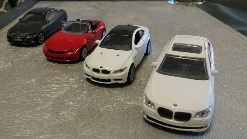 Modele BMW skala 1:43 WOŚP 750Li M3 335i Z4 3/5/7