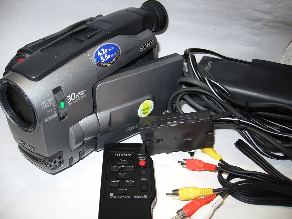 Купить SONY CCD-TRV 61E - копирование кассет Hi8/8 мм в формате PAL/NTSC: отзывы, фото, характеристики в интерне-магазине Aredi.ru