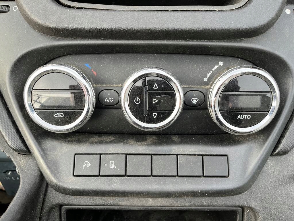 IVECO DAILY PO 2014,- 2,3 KLIMATYZACJA KLIMATRONIK ZESTAW