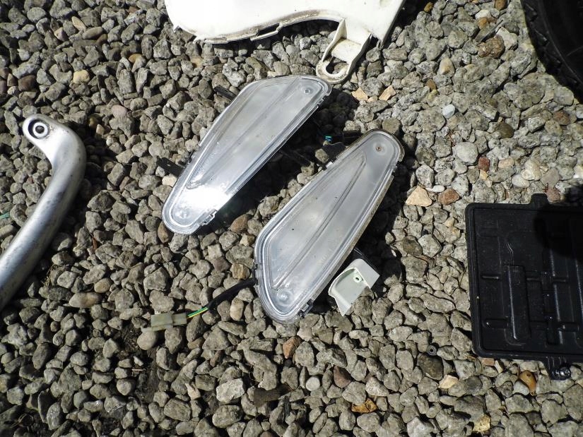 PEUGEOT DJANGO 50 – 125 KIERUNKOWSKAZ PRAWY + LEWY PRZÓD