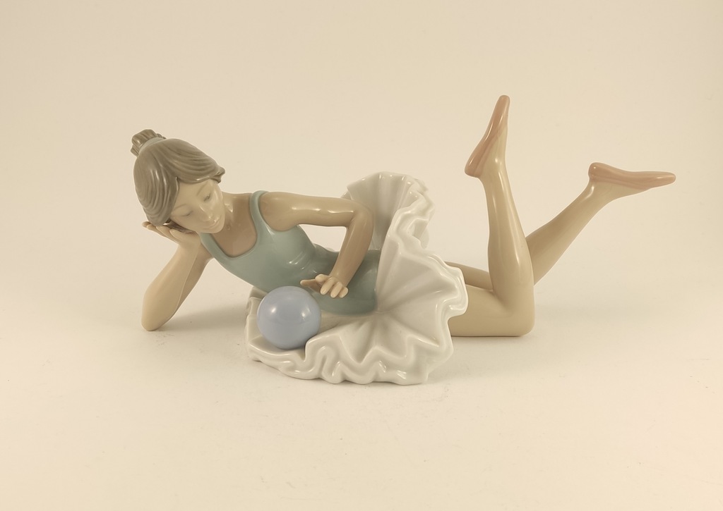 Figurka Porcelanowa - Baletnica - LLADRO NAO