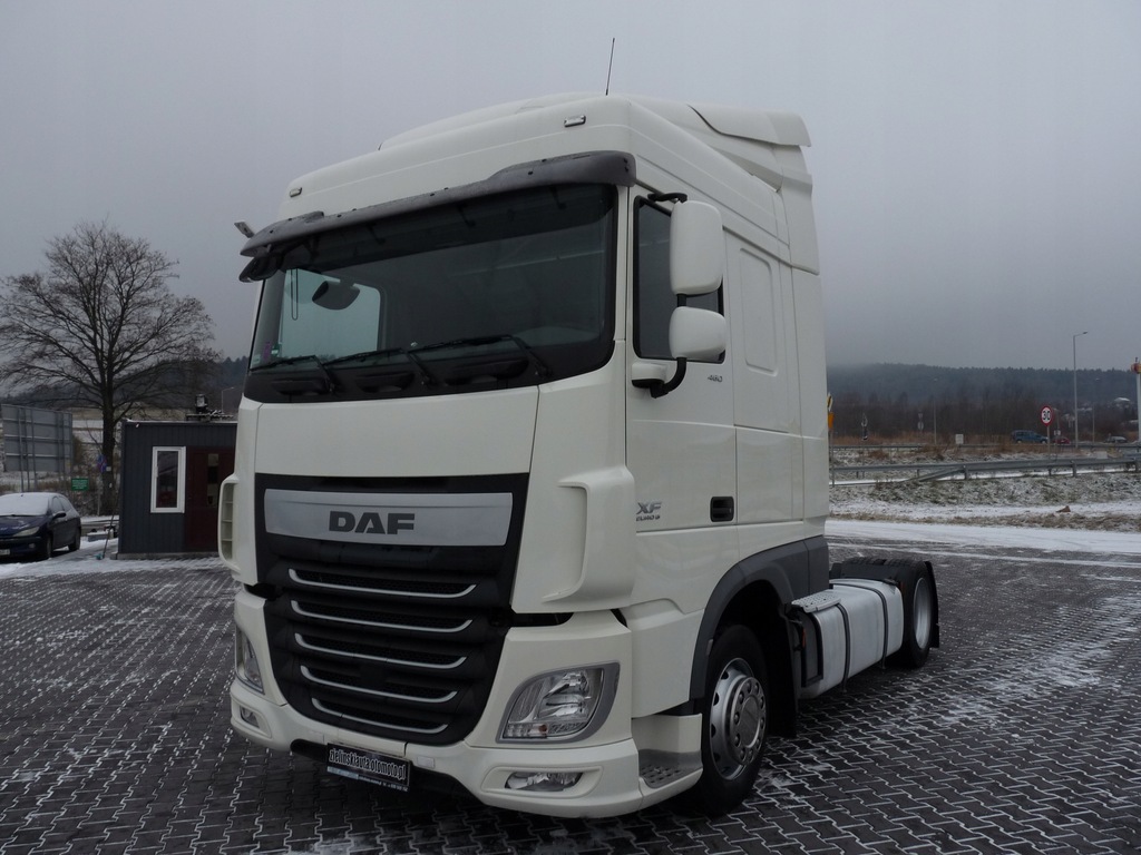 DAF XF 106.460 / EURO 6 / LOW DECK / MANUAL