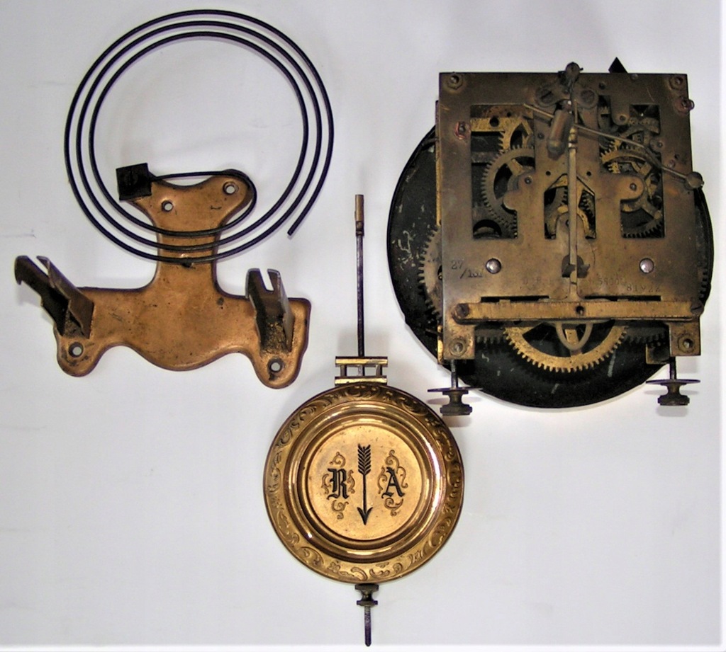 Mechanizm werk do zegara wiszącego z wahadłem