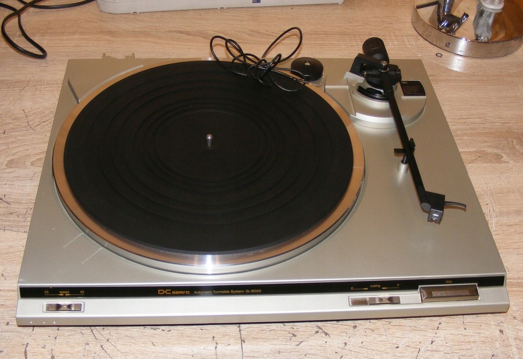 Gramofon Technics SL BD20