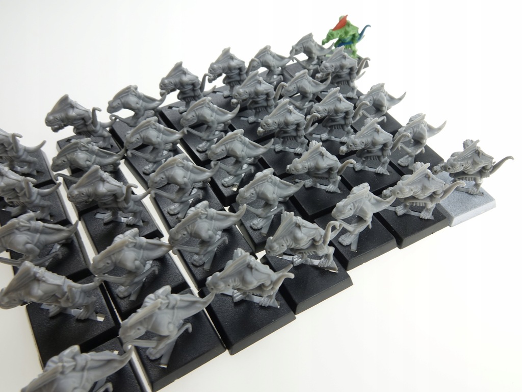 Купить Набор из 36 фигурок Warhammer Lizardmen Skinks: отзывы, фото, характеристики в интерне-магазине Aredi.ru