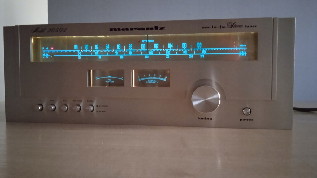 MARANTZ Model 2050 tuner VINTAGE 1978r.