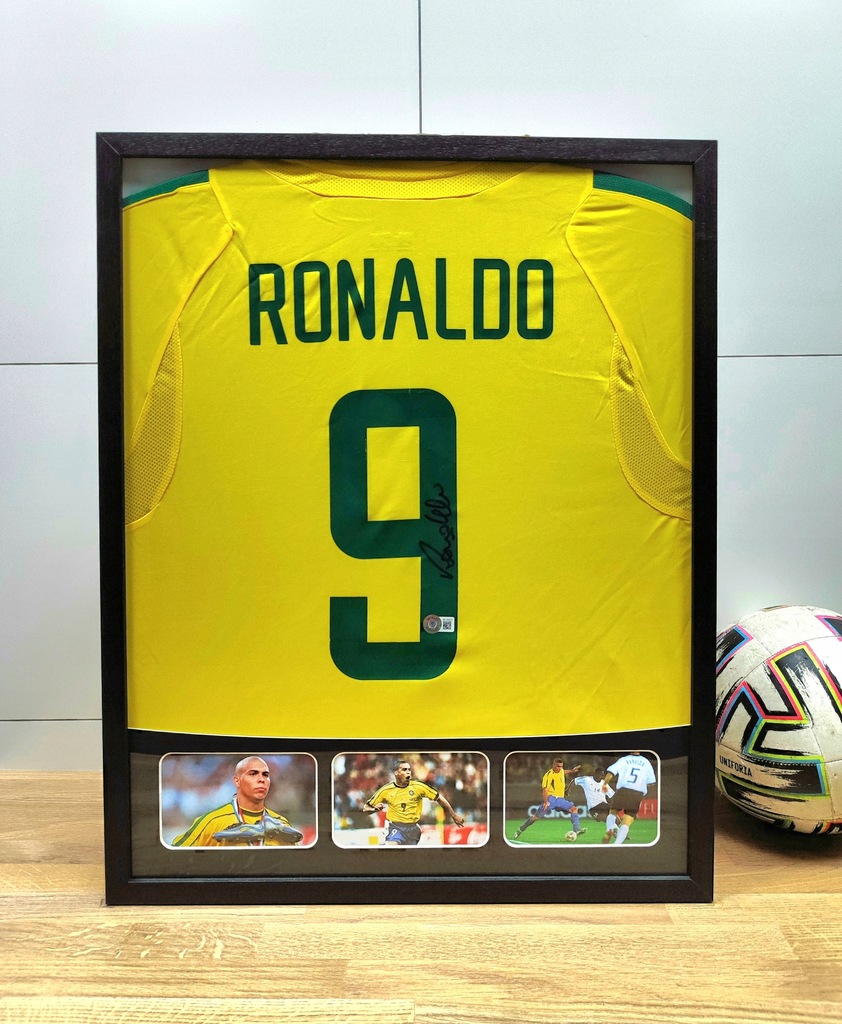 Ronaldo, Brazylia - koszulka z autografem w ramie (zag)
