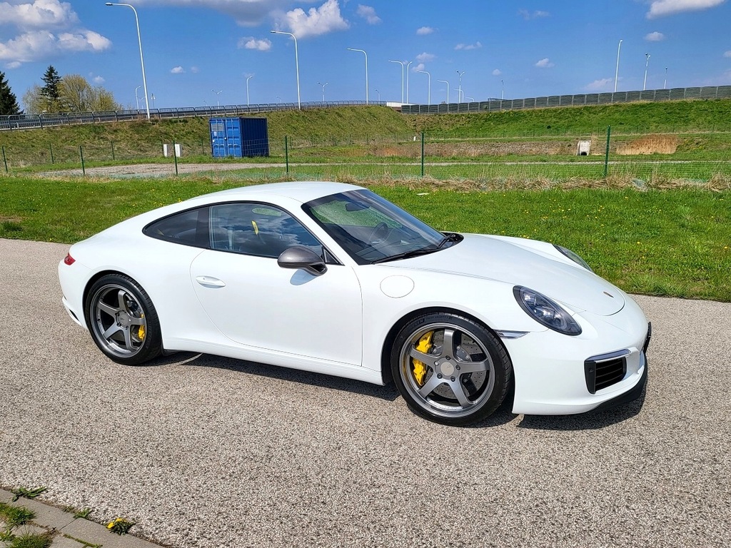 PORSCHE CARRERA TURBO 911 370 KM 2019r W-WA