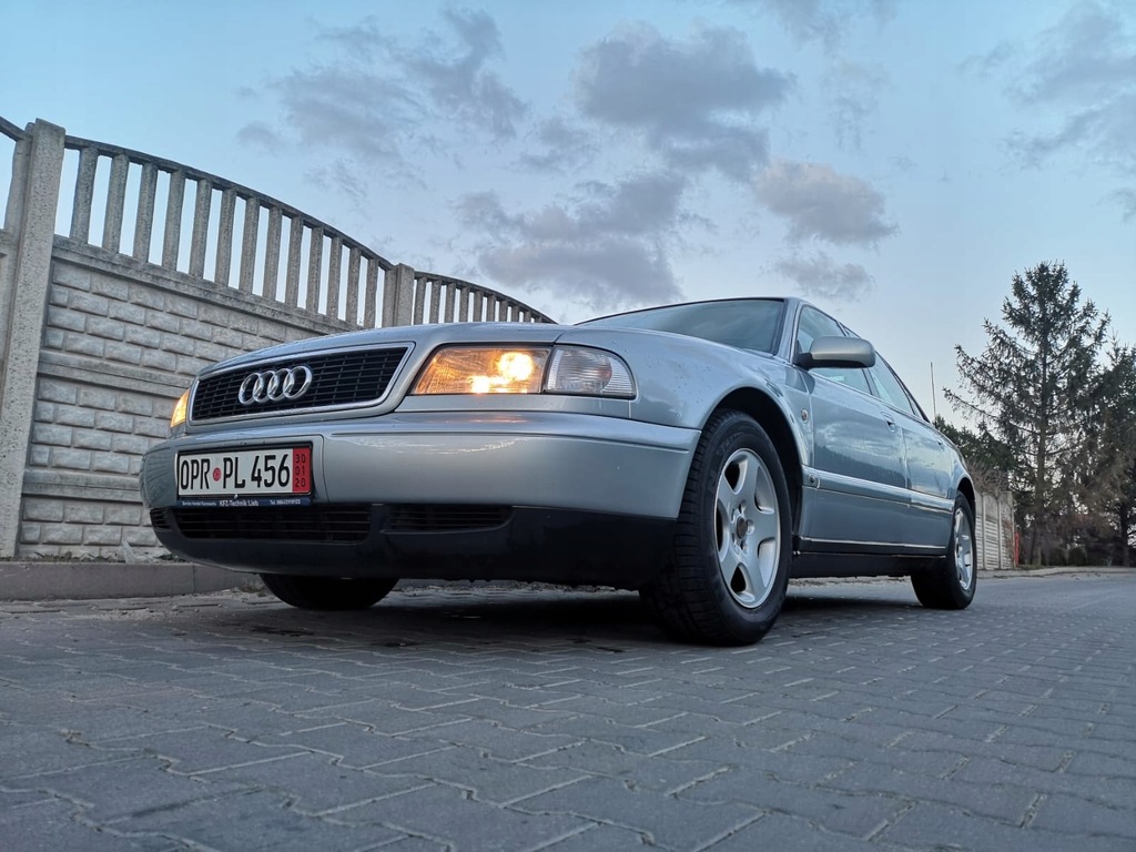 AUDI A8 (4D2, 4D8) 2.8 174 KM