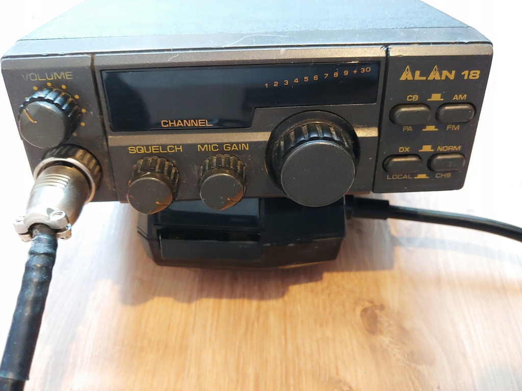 CB radio Alan 18 + antena Hustler