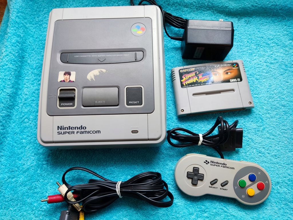 Konsola Super Famicom+pad+kable+Street Fighter II