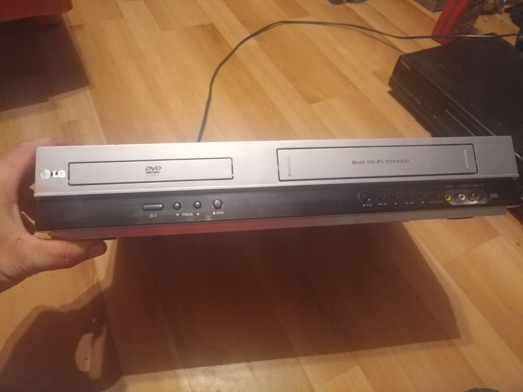 Magnetowid VHS LG V280N-SZ