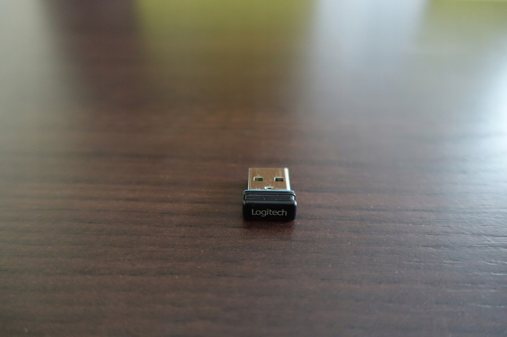 Nadajnik USB do słuchawek Logitech H800