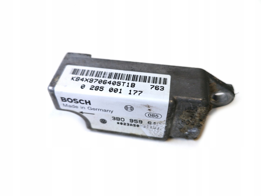 CZUJNIK UDERZEŃ VW PASSAT B5 3B0959643 0285001177