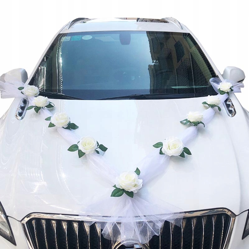 Dekoracja samochodu kwiaty biały