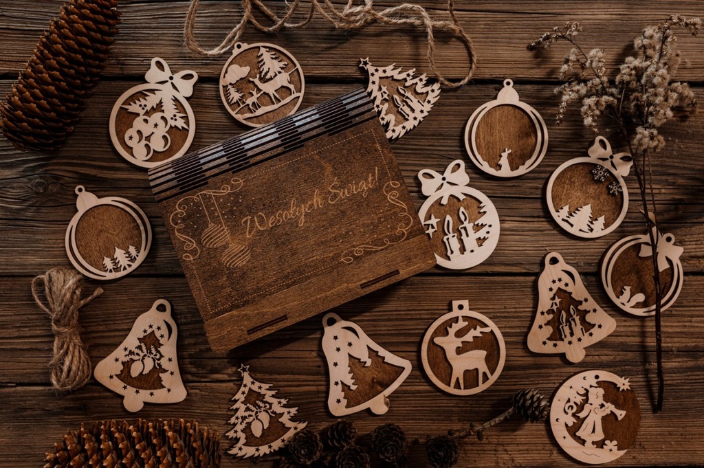 Zestaw drewnianych ozdób świątecznych na choinkę +