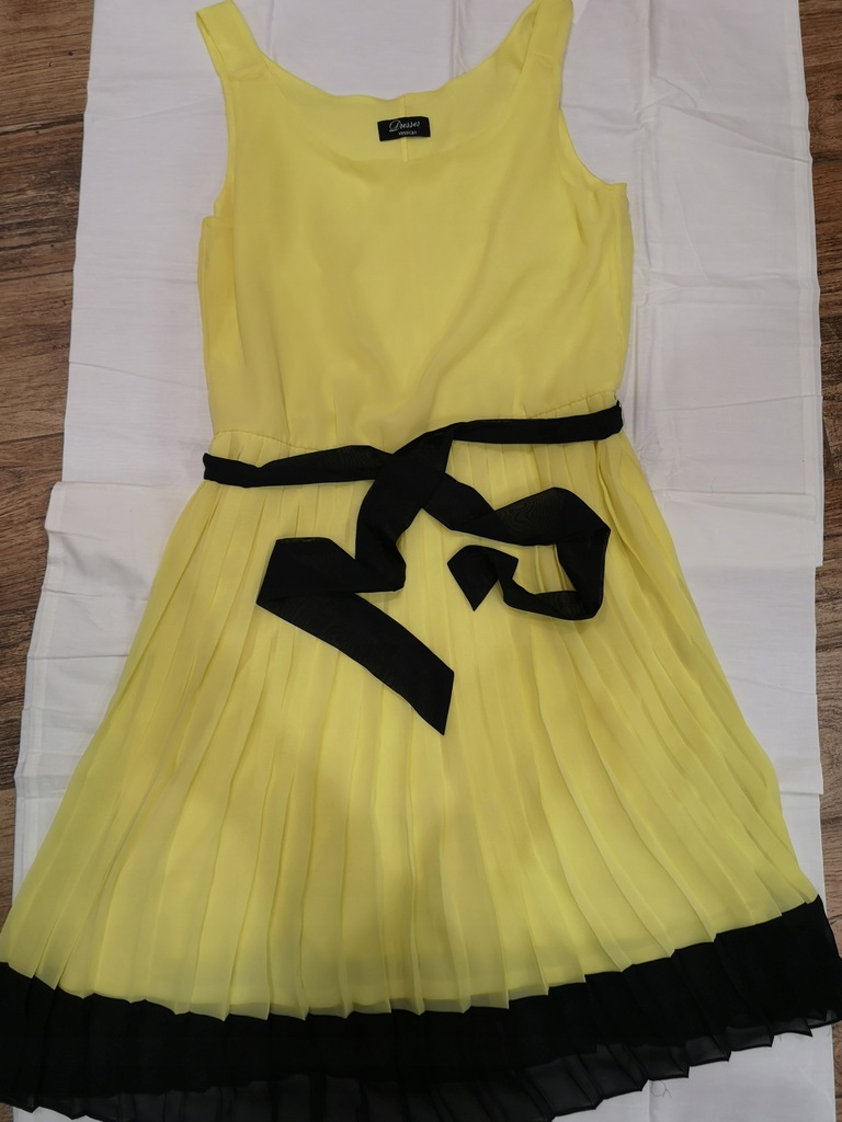 żółto czarna sukienka plisowana 38