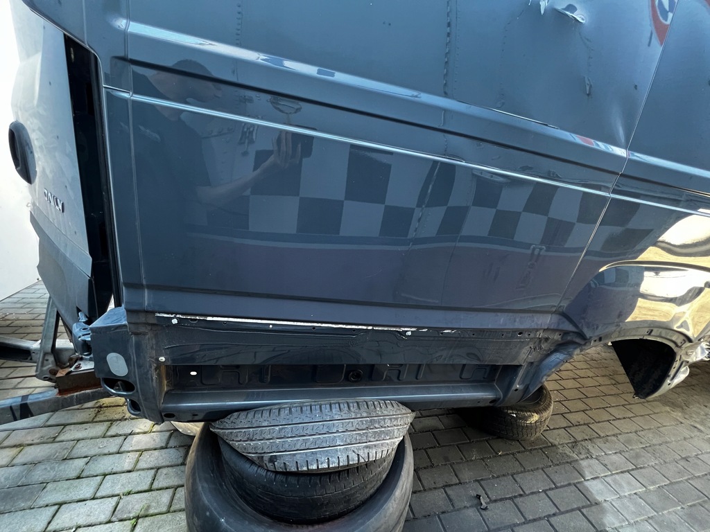 Iveco Daily VI 2014- błotnik prawy tył próg L4H3 MAXI