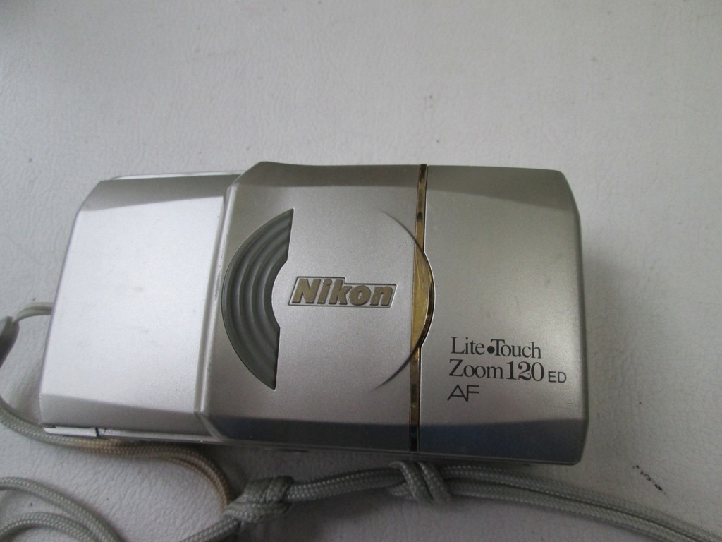 Aparat Nikon Lite Touch ZOOM 120ED