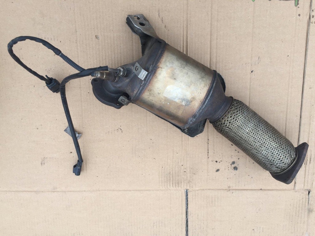 エレクトーレ VOLVO XC90 2.4 D5 LIFT KATALIZATOR 31219053 07-14