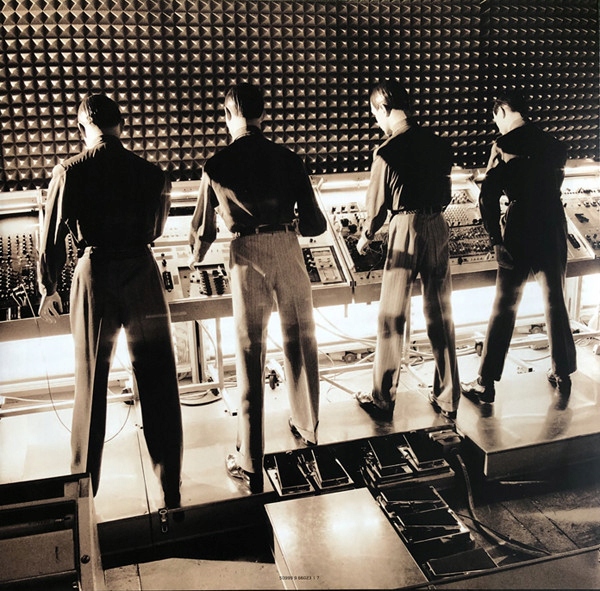 Купить Kraftwerk - Computer World (LP, Винил): отзывы, фото, характеристики в интерне-магазине Aredi.ru