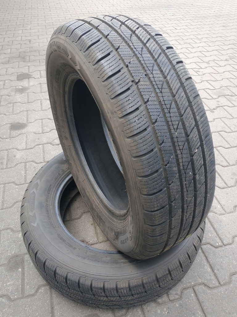 2x 225/65R17 102H Imperial Snowdragon IcePlus S220