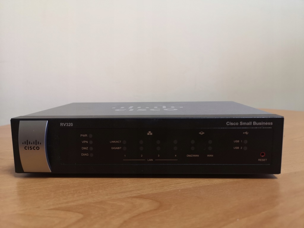 Router przewodowy Cisco RV320