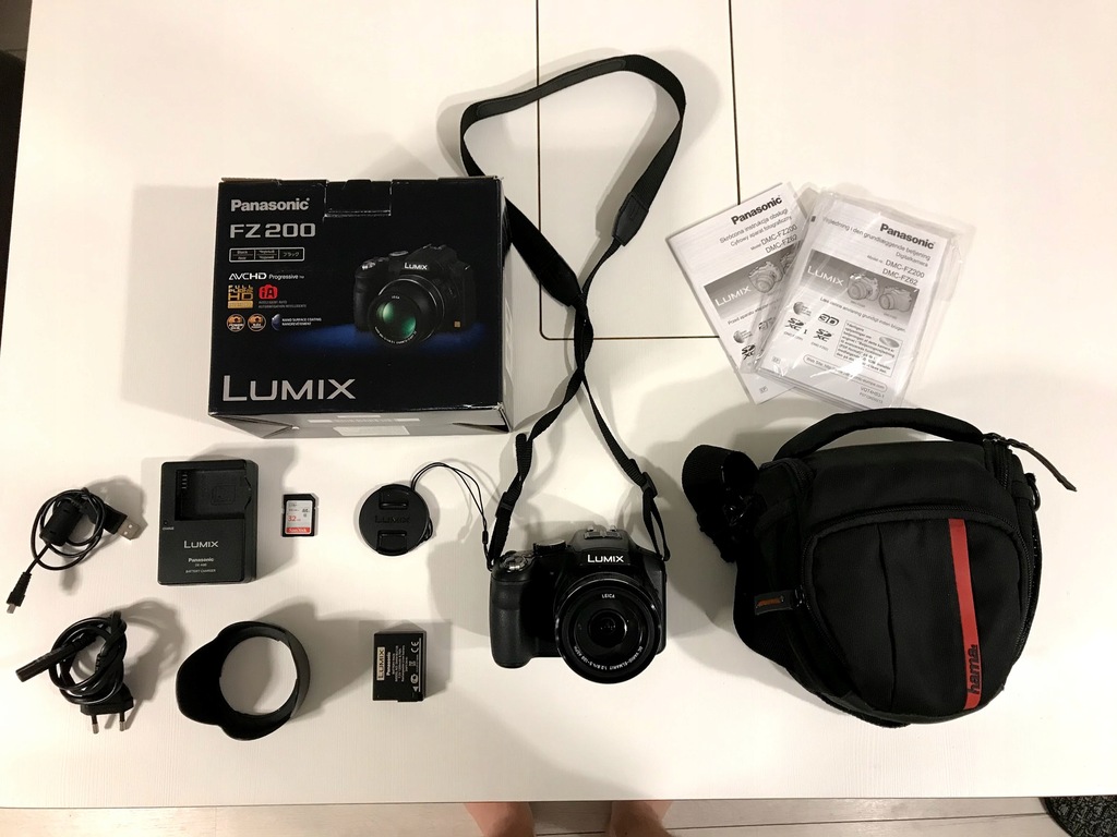 PANASONIC LUMIX DMC-FZ200, karta 32GB, pokrowiec