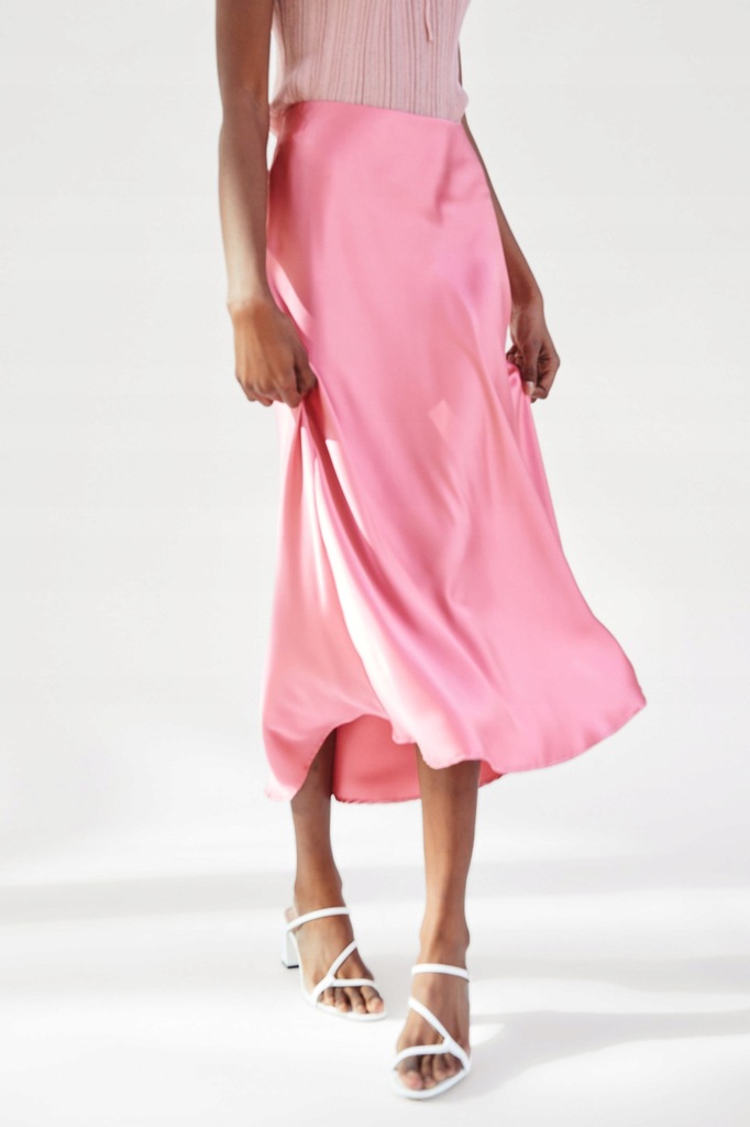 Moda Spódnice Spódnice z falbanami Zara Woman Sp\u00f3dnica z falbanami Na ca\u0142ej powierzchni W stylu casual 