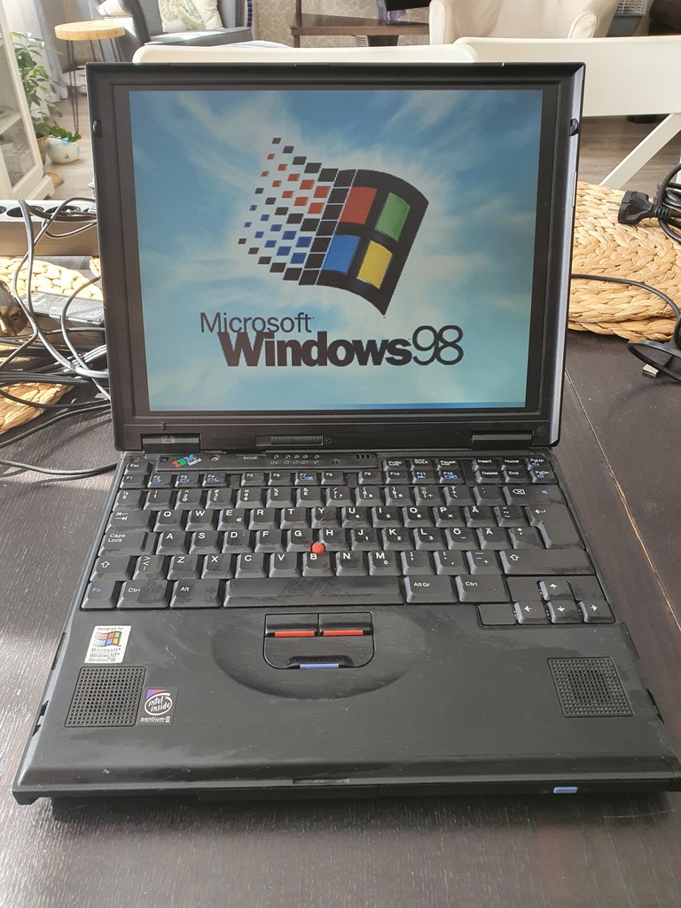Retro Laptop IBM ThinkPad 600e