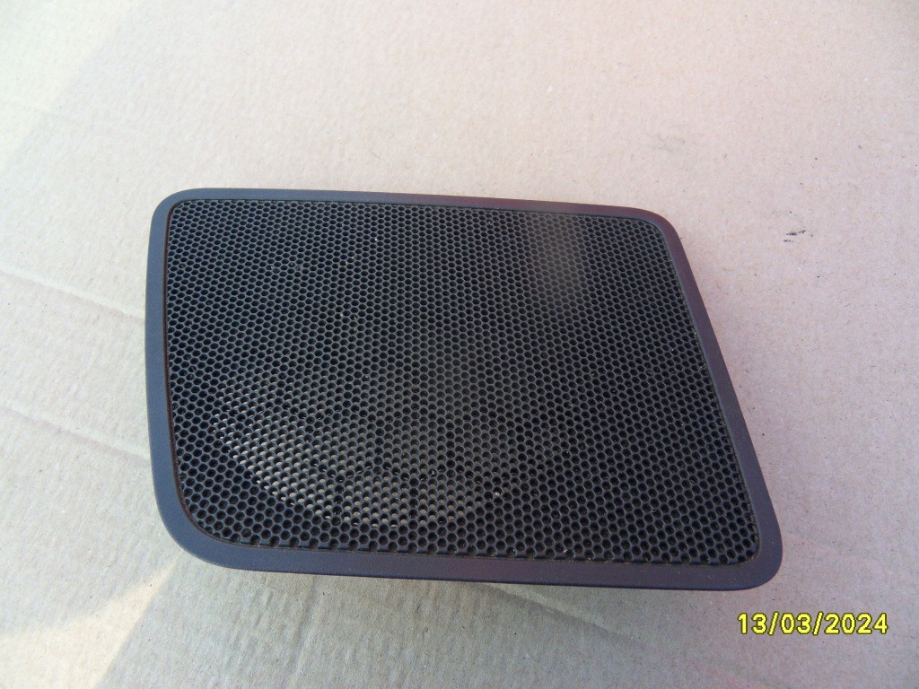 OSŁONA GŁOŚNIKA KONSOLI LEWA VW CADDY III 2K0858425