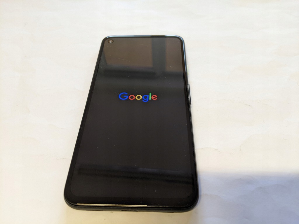 Smartfon Google Pixel 4a 6 GB / 128 GB czarny