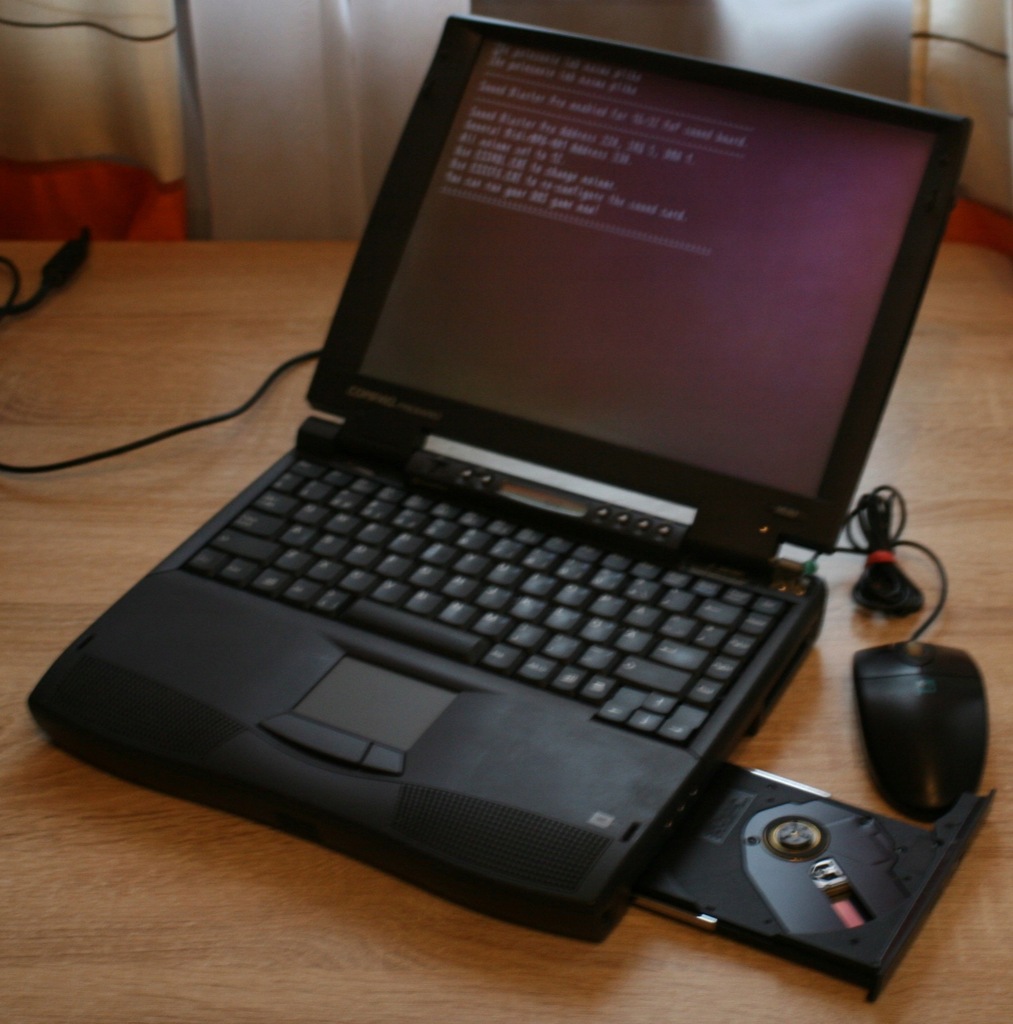 Windowsデスクトップ COMPAQ PRESARIO 3560 Win98 Windows